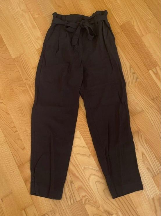 Kleiderpakete: Kleiderpaket: Zwei Stoffhosen 34 – Gebraucht aus Roggwil BE von R.. 4