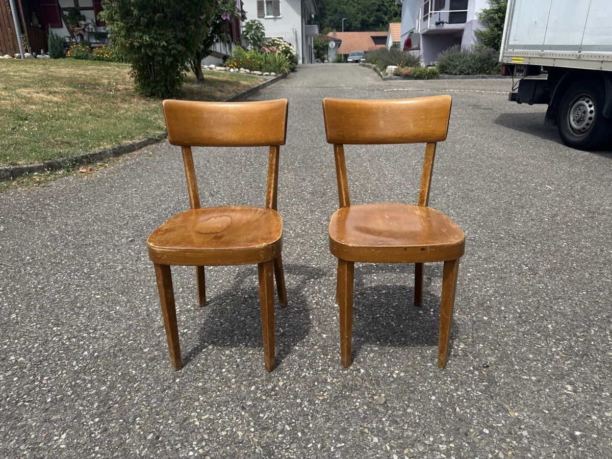 Chaises: 2 Beizenstühle ab 1.-  – D'occasion à Grenchen par Design-Outlet
