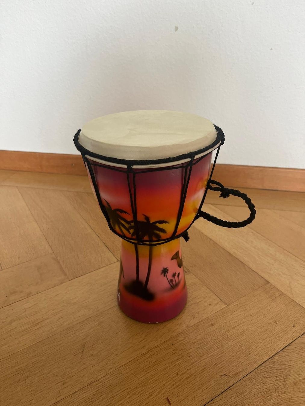 Strumenti musicali: handbemaltes kleines Djembe – Usato da Bern venduto da talem