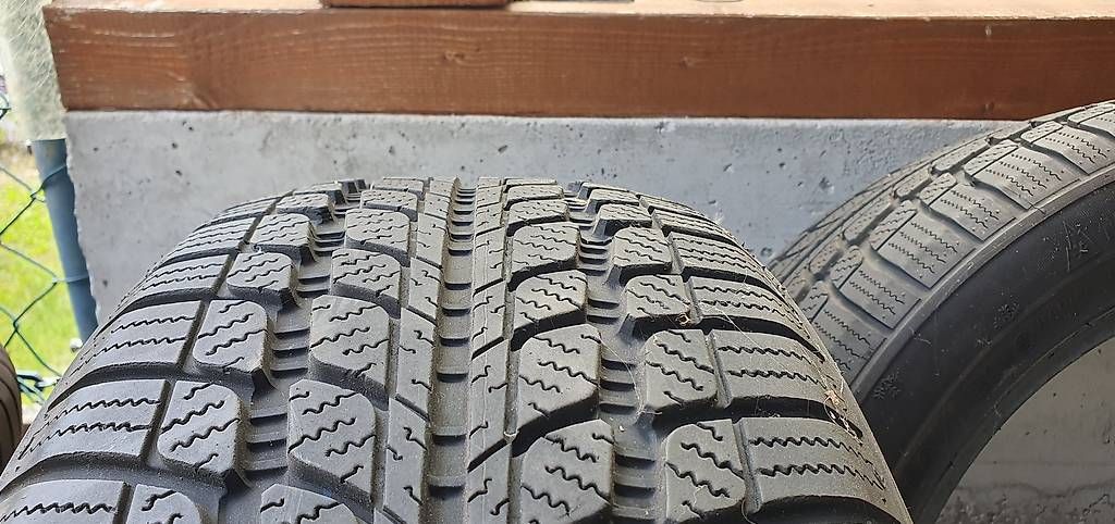Sonstiges Schreiben & Zeichnen: Copertoni invernali 215/55R18 96V – Gebraucht aus Losone von Carlomagno72 1