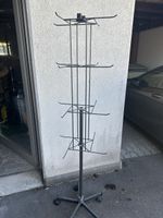Ständer mit 16 hacken