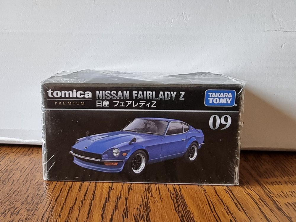 Xe mô hình Tomica Premium 09 Nissan Fairlady Z chính hãng