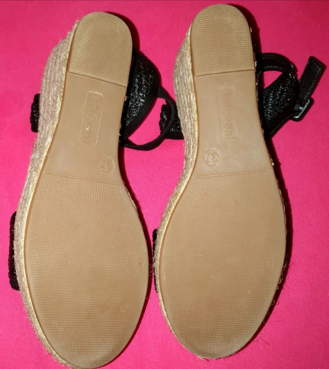 Scarpe da donna: Refresh Schwarze Keilabsatz-Sandalen Grösse 37 – Usato da Seuzach venduto da mar_8tfs 3