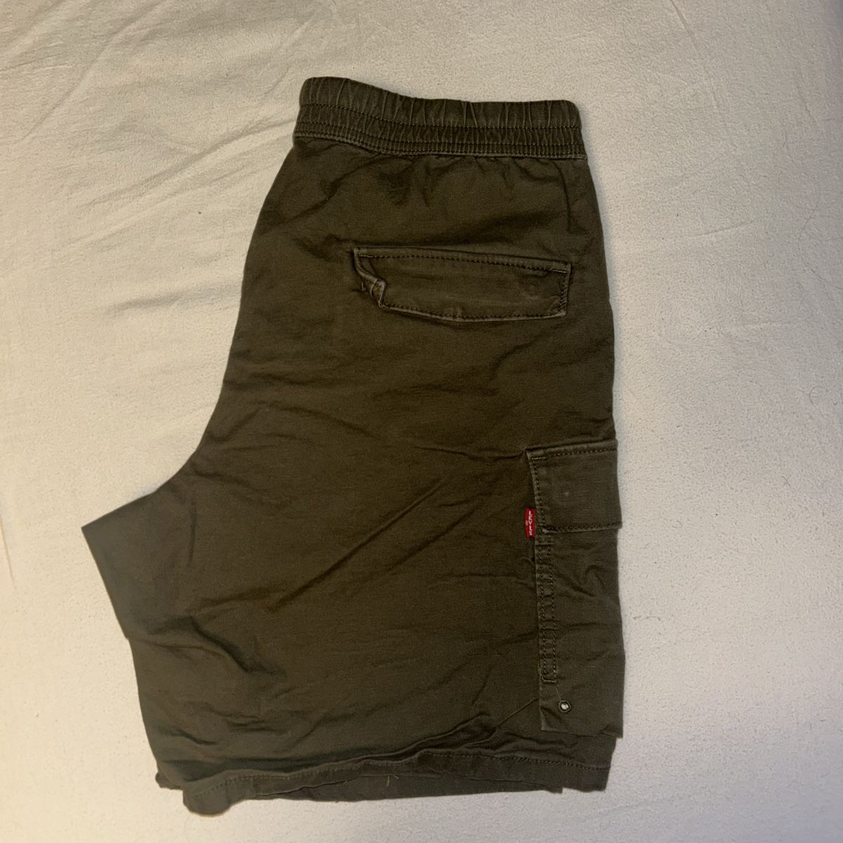 Levi's Hosen: Levi's olive cargo shorts, men's size S – Neu (gemäss Beschreibung) aus Zürich von Taylor23_ 2