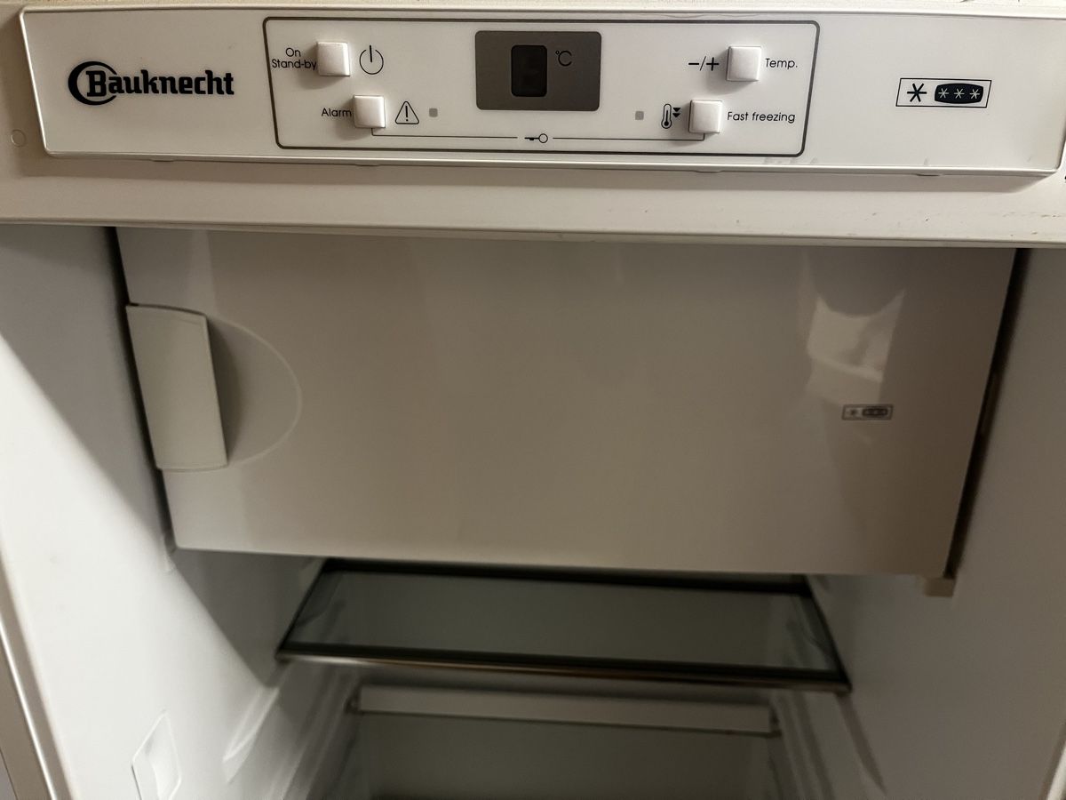 Frigoriferi: Bauknecht Einbau-Kühlschrank 152.4cm – Usato da Pontresina venduto da jes_8c7j 6