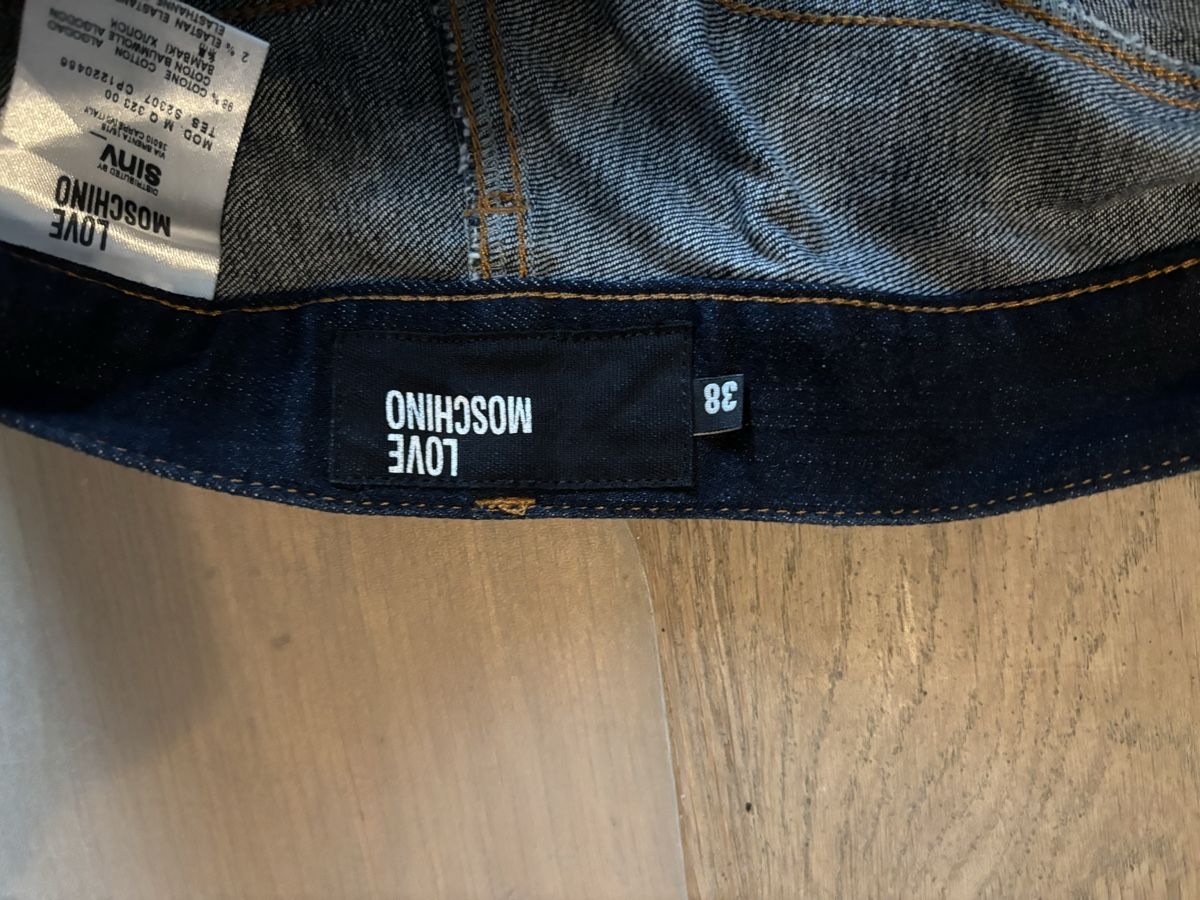 Moschino Jeans: Love Moschino Jeans – Gebraucht aus Bern von jan_w6zm 2