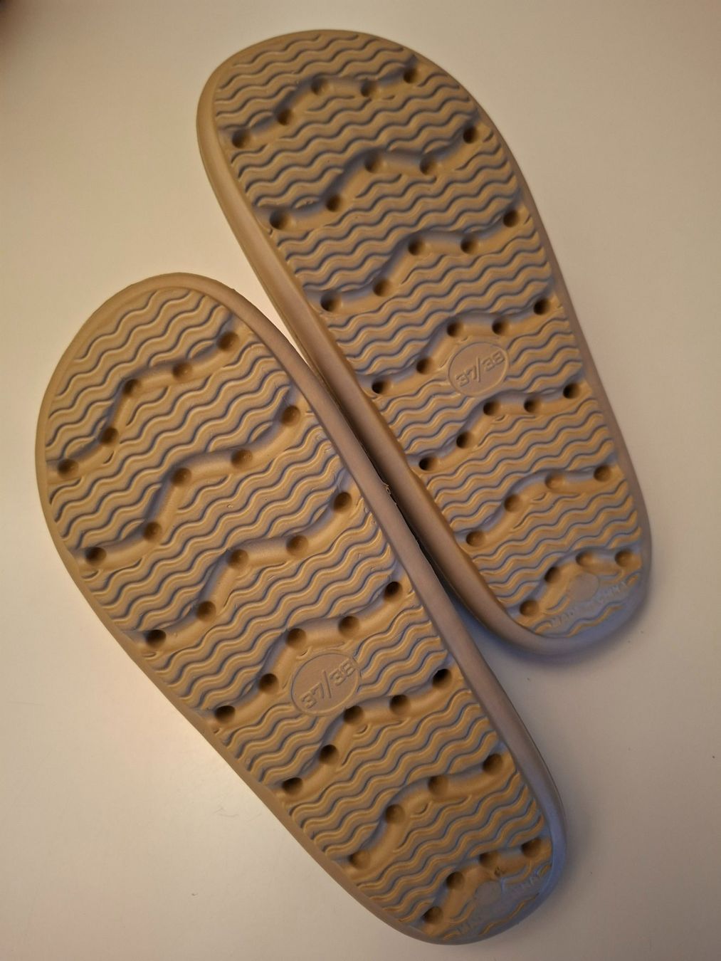 Damenschuhe: Badelatschen – Neu (gemäss Beschreibung) aus Lohn SH von Zwierbel 2
