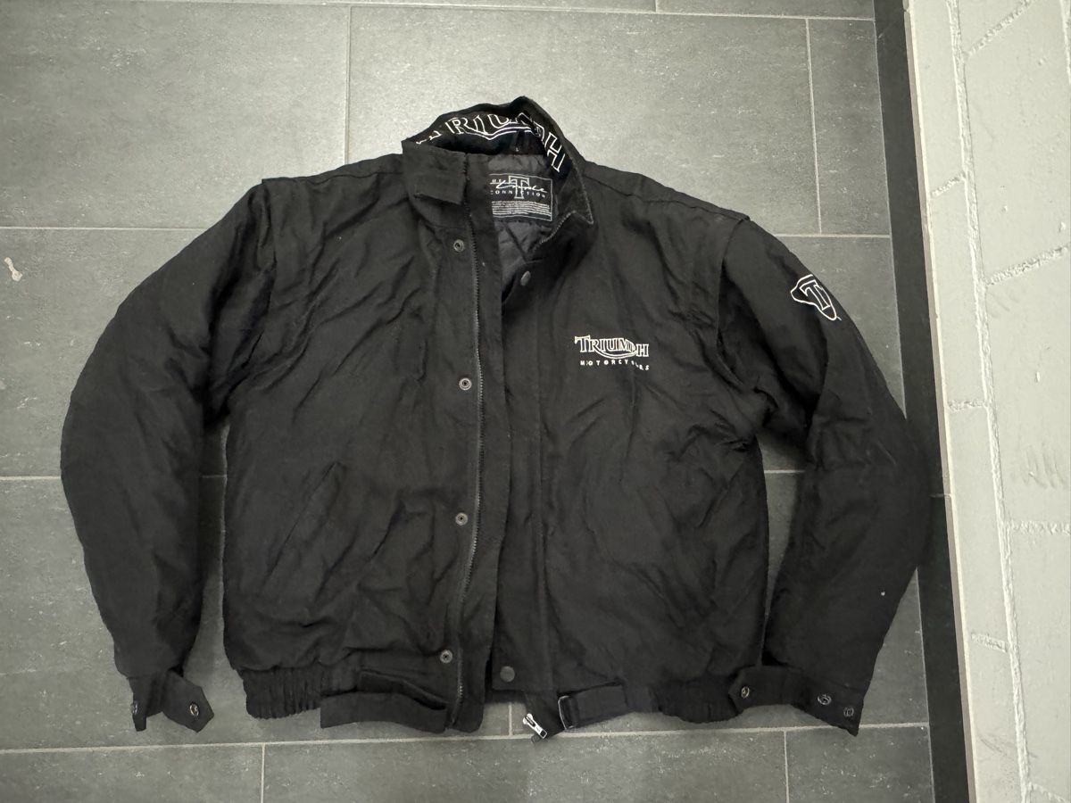 Completi: Triumph Motorcycle Jacke und Hose – Usato da Degersheim venduto da scuba_stevie