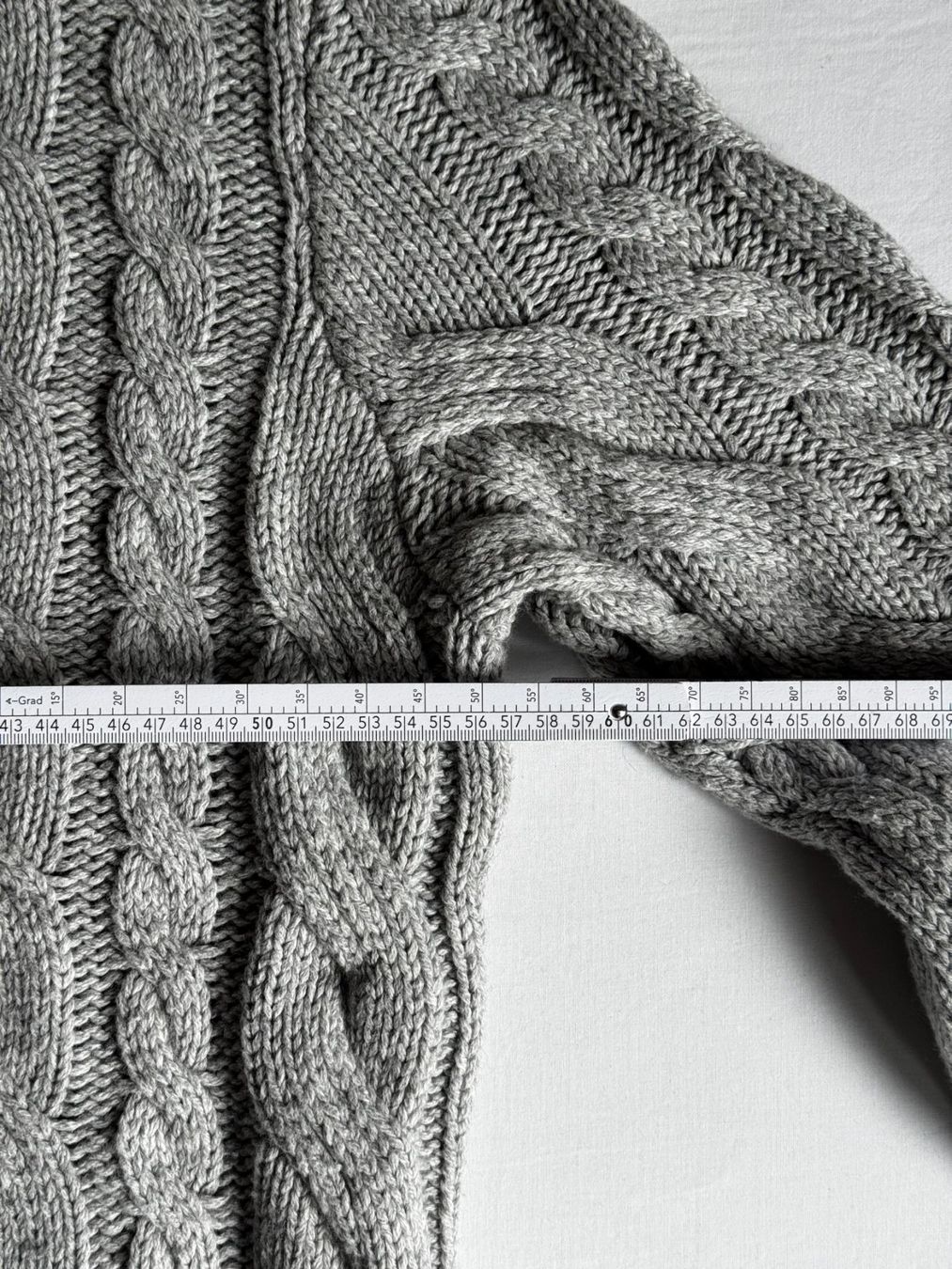 H&M Maglioni & Felpe: H&M Kabelstrick Pullover, primär aus Wolle – Usato da Vilters venduto da Sidsel_M 3