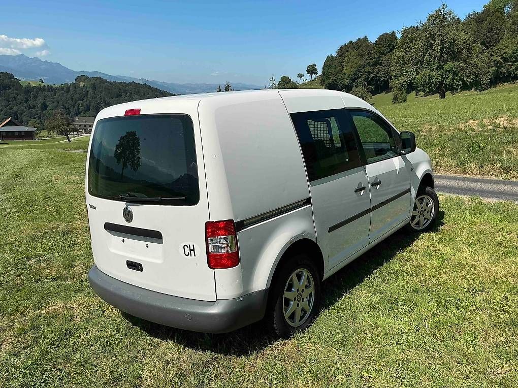 Automobili: VW Caddy: Williger Chrampfer sucht neuen Chef! – Usato da Udligenswil venduto da raffiz1 1