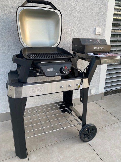 Weber Griglie: Weber Pulse 1000 Elektrogrill mit Rollwagen – Usato da Niederhasli venduto da Tigerproduct 6