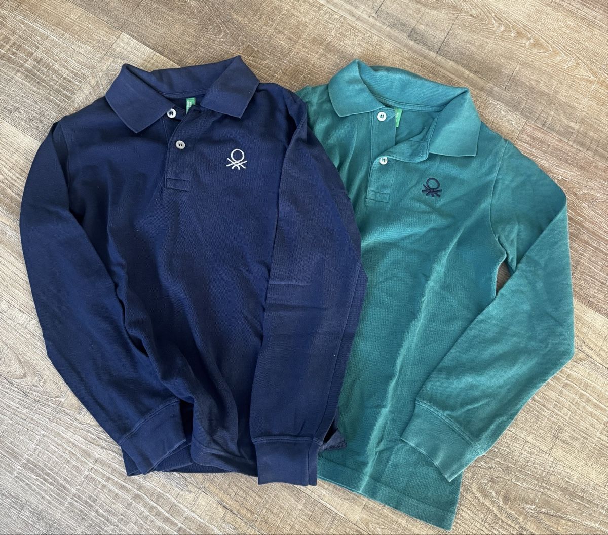 Benetton Camicie, T-shirt & Polo: 2 Poloshirt Gr. 130 Benetton – Usato da Gontenschwil venduto da alioli