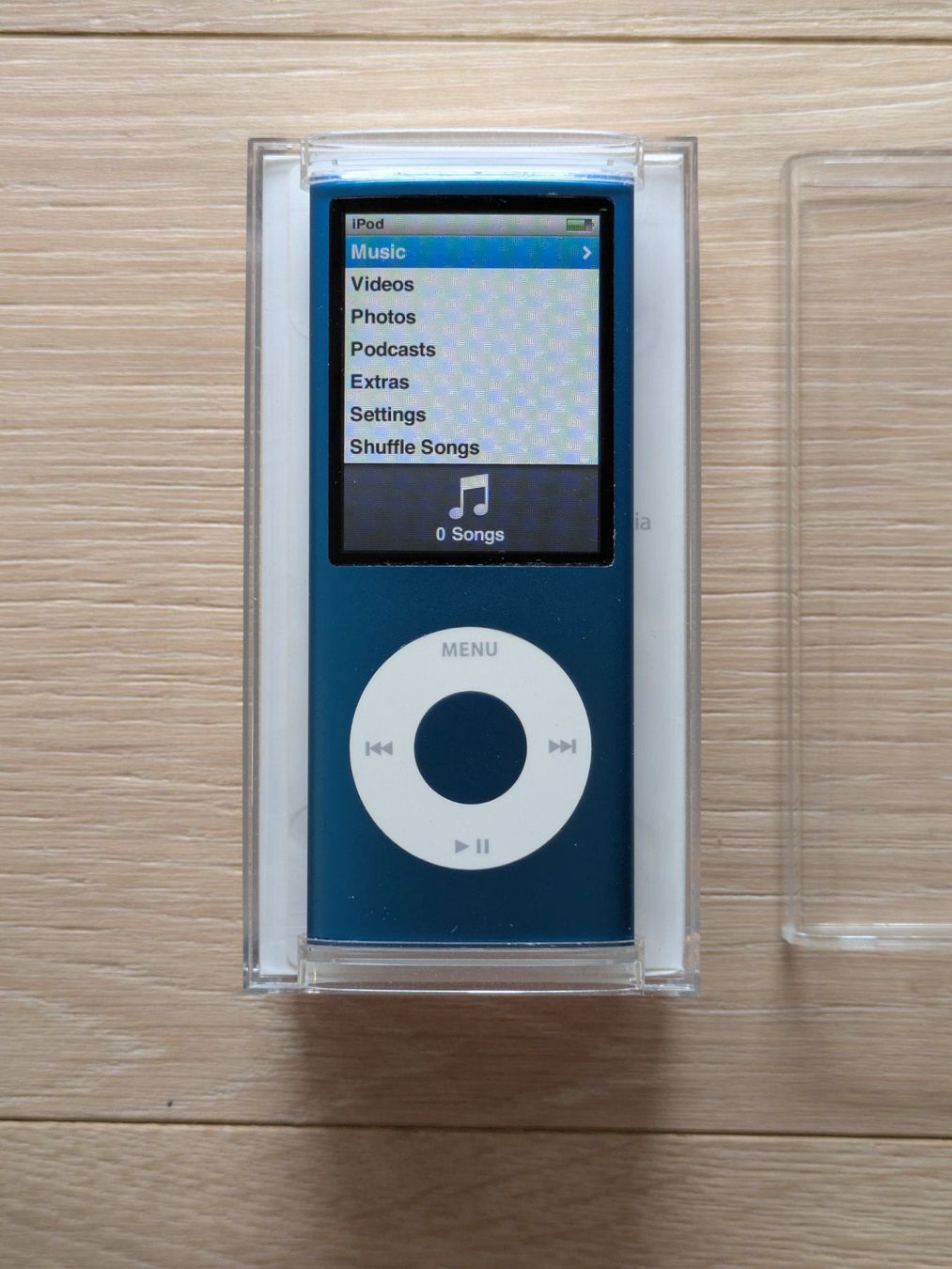 Apple Tragbarer Mediaplayer: iPod nano blue 8GB with box and accessories – Defekt aus Vessy von Krono5 3