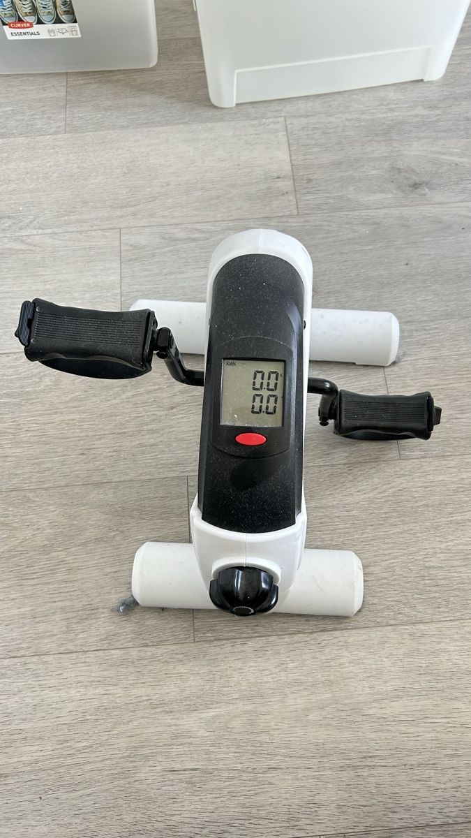 Vélos d'appartement: Heimtrainer Crane gut erhalten – D'occasion à Rütihof par serouni5406