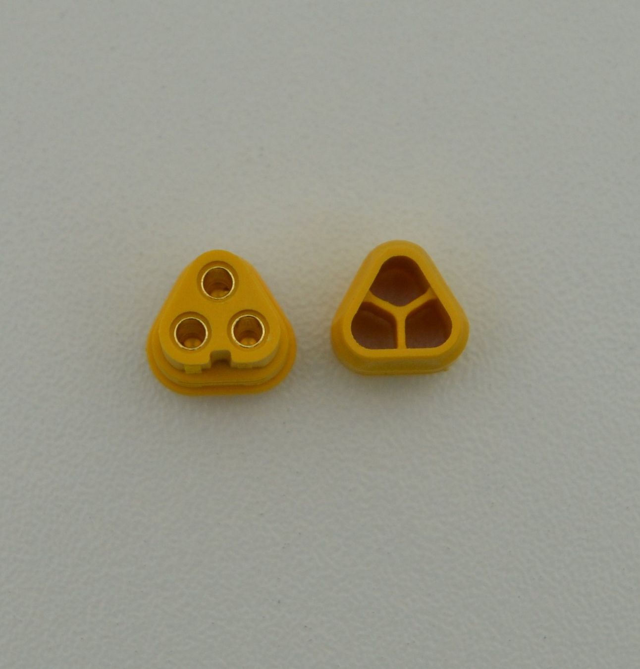 Modellismo RC: MT 30 Buchse 1Stk. – Nuovo e nell'imballaggio originale da Rüti ZH venduto da MSRC_Modelle 2