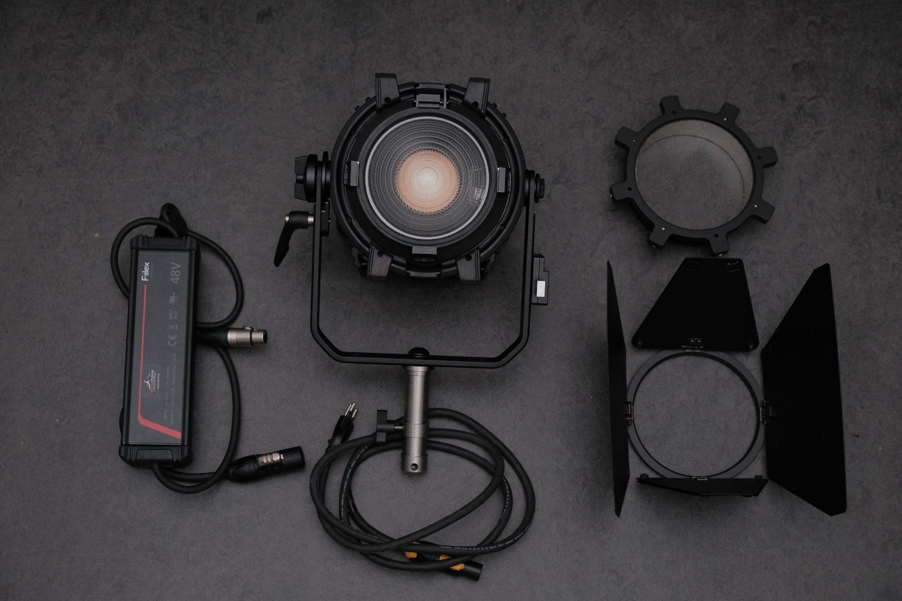 Lampade: Éclairage Fresnel Fillex Q5 – Usato da Renens VD venduto da Joakim11 1
