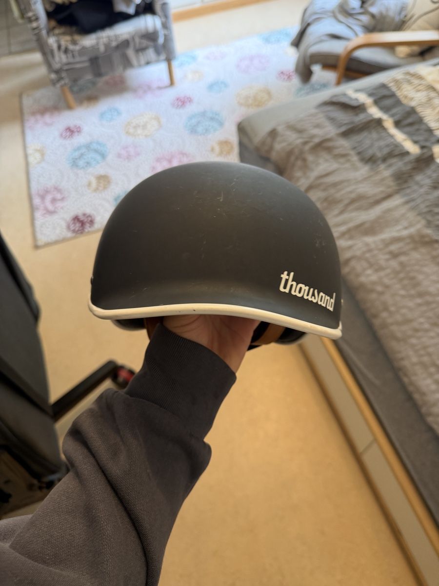 Helme: Thousand Helm Grösse M, Schwarz – Gebraucht aus Zürich von fresh0001 5