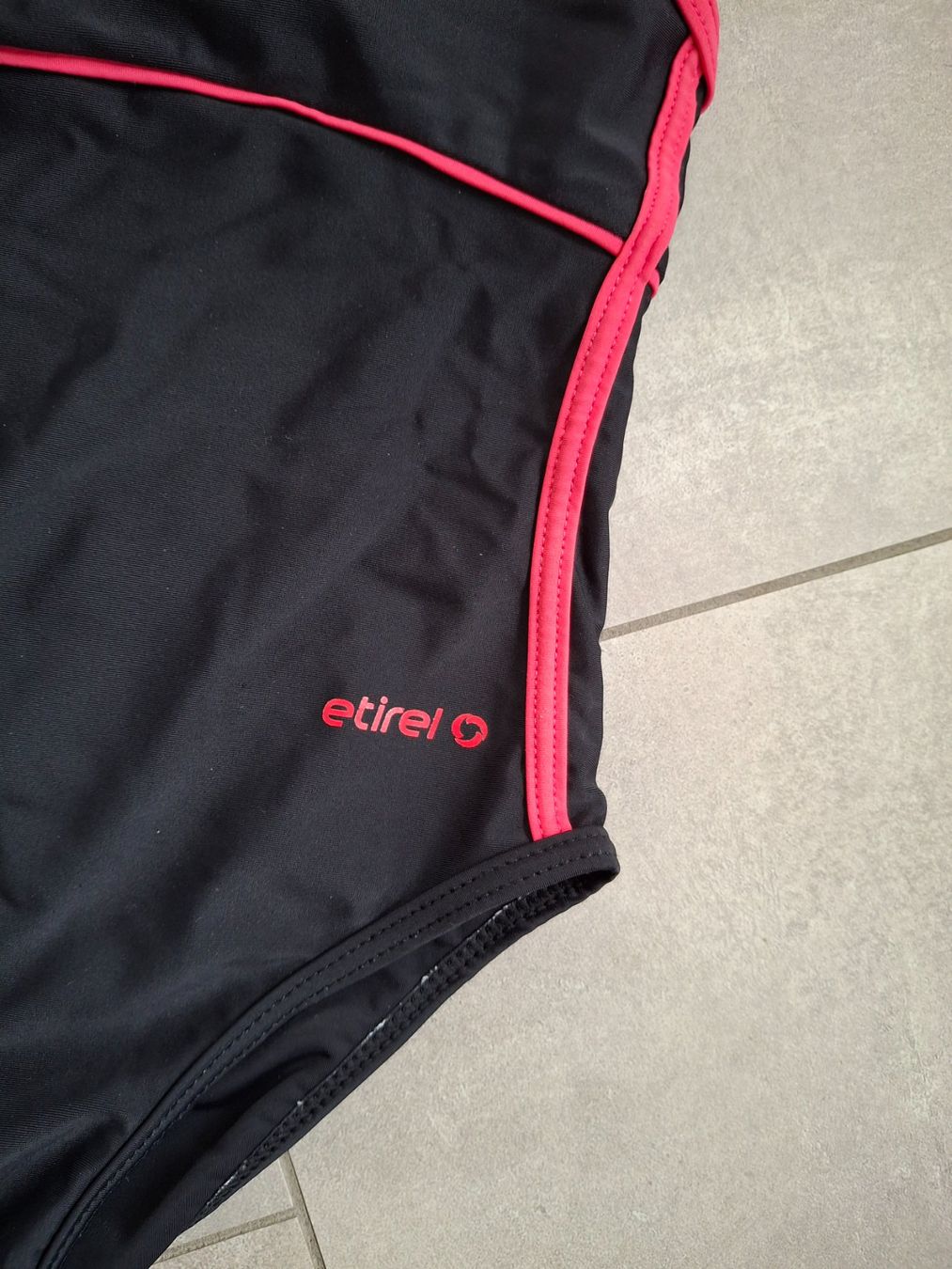 Badekleider & Bikinis: Badeanzug Badehose von Etirel 116 – Gebraucht aus Wiesendangen von troawus 2