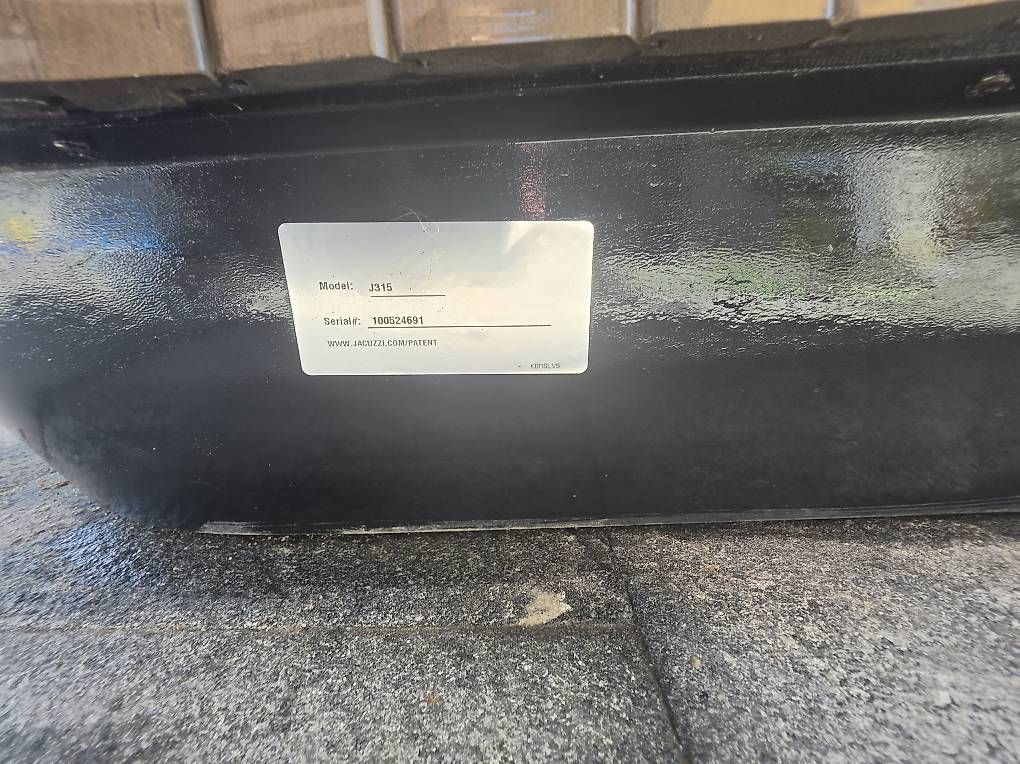 Whirlpool: Jacuzzi J315 Whirlpool Top Zustand – Gebraucht aus Worben von saruuschx3 3