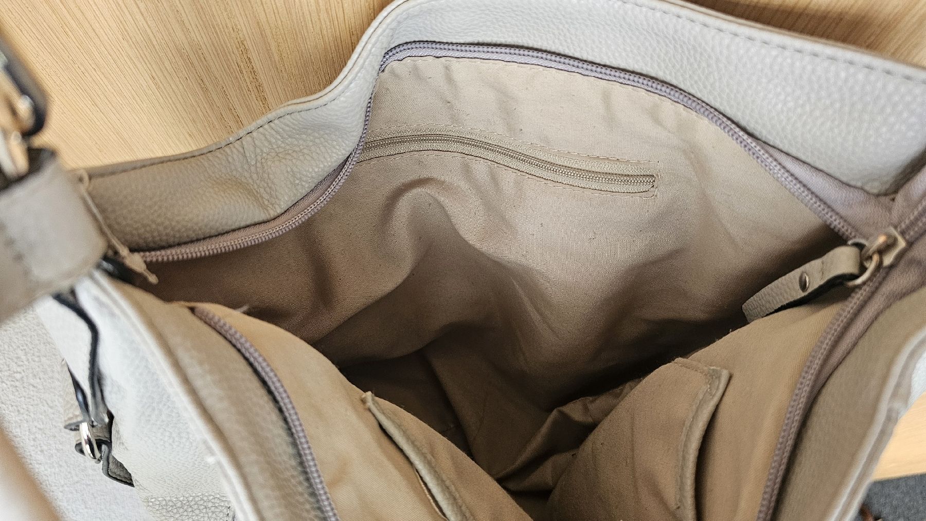 Sacs femmes: Damen Handtasche hellgrau, Kunstleder – Neuf (Voir description) à Arbon par Flyaway8 3