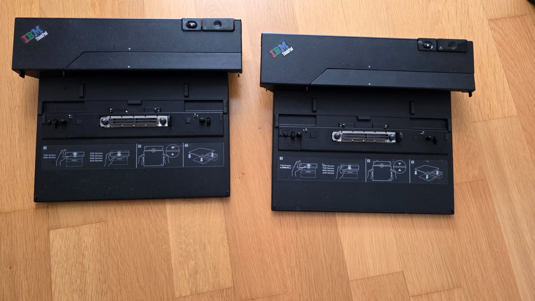 IBM Docking station: 2x IBM Dockingstation – Difettoso da Zürich venduto da Lemon007