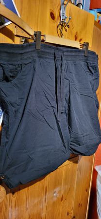 Damen Shorts gr. 54 schwarz zum reinschlüpfen mit Bändel
