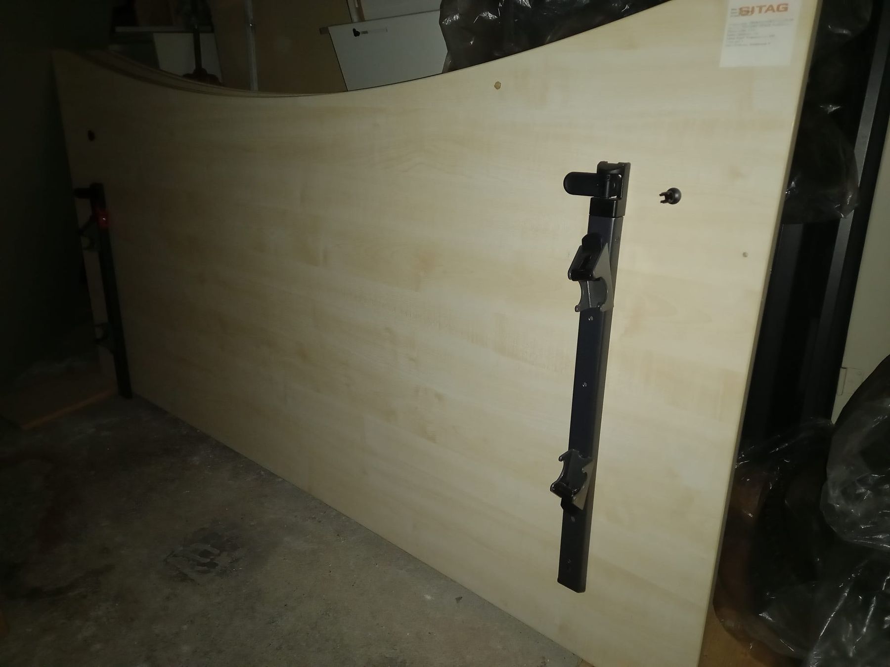 Sitag Scrivanie: Schreibtisch Holz SITAG – Usato da Lichtensteig venduto da ann_9w9b 2