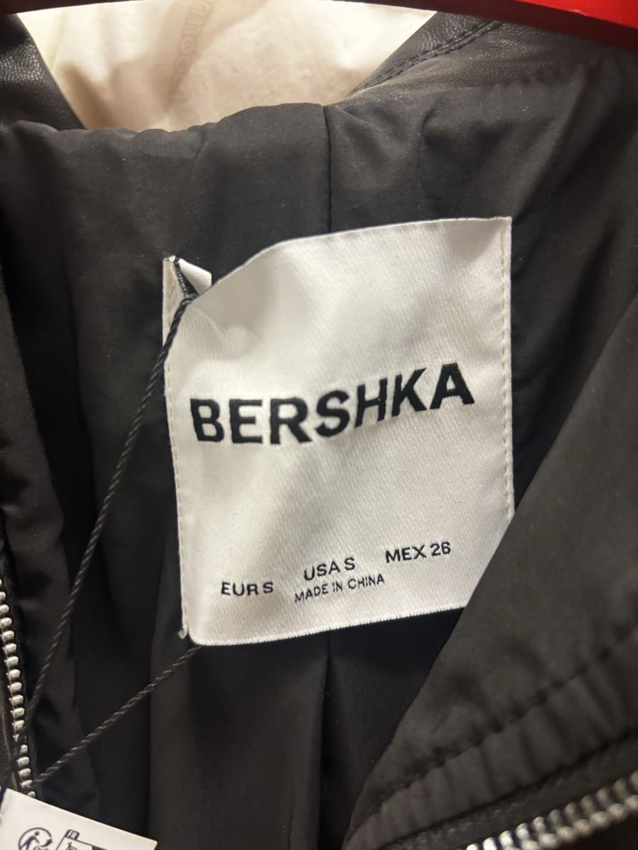 Bershka Vestes: Leather Jacket black – Neuf avec emballage d'origine à Herrliberg par ellabellaaa 2
