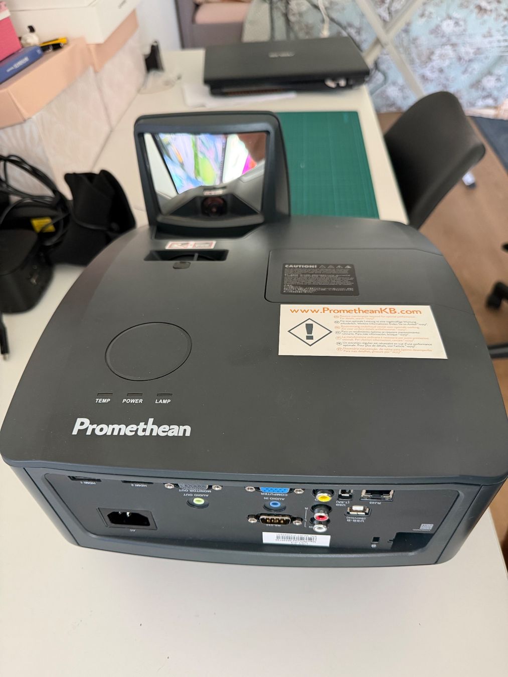 Proiettori: Promethean Spiegel Beamer – Usato da Au SG venduto da Risingson 4