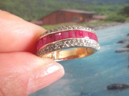 14K GG Ring mit 13 Rubinen und 84 kleinen Diamanten, Gr 56