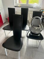 Chaises noires 