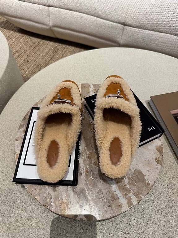 Hermès Chaussures femmes: HERMES LOAFERS SHEARLING – Neuf (Voir description) à Schwyz par bofb 4