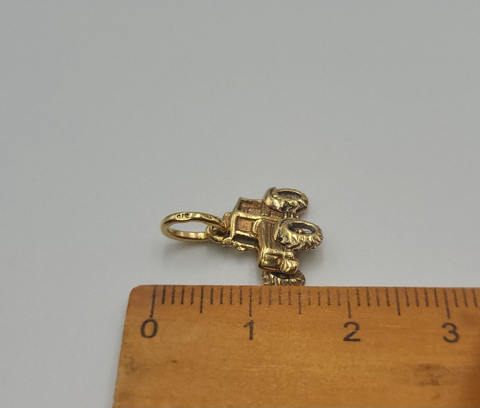 Ciondoli: Gold 375 Traktor Anhänger – Usato da Wald ZH venduto da Dasilver 7