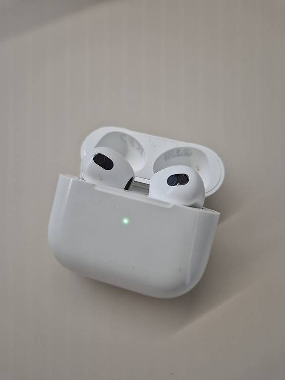 Cuffie: Apple Airpods 3. Generation – Usato da Pfäffikon ZH venduto da Cro