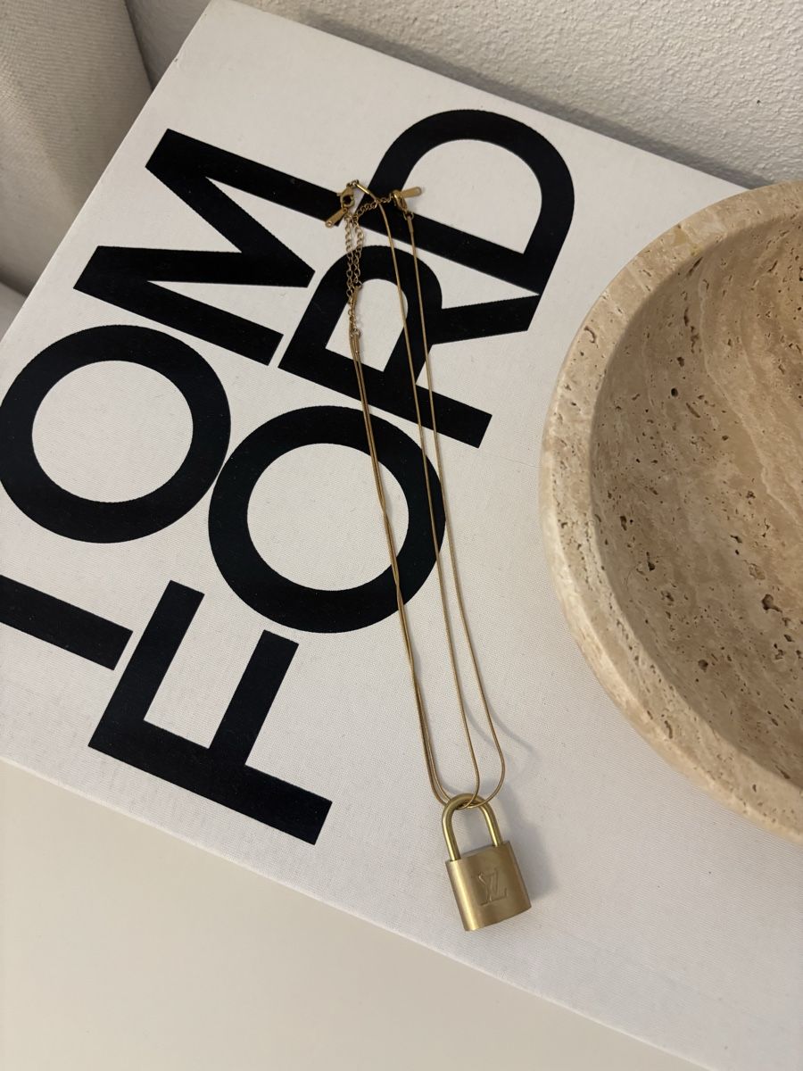 Portachiavi: Handmade Necklace with Louis Vuitton Key Chain – Nuovo (secondo la descrizione) da Horgen venduto da lme_8kj7
