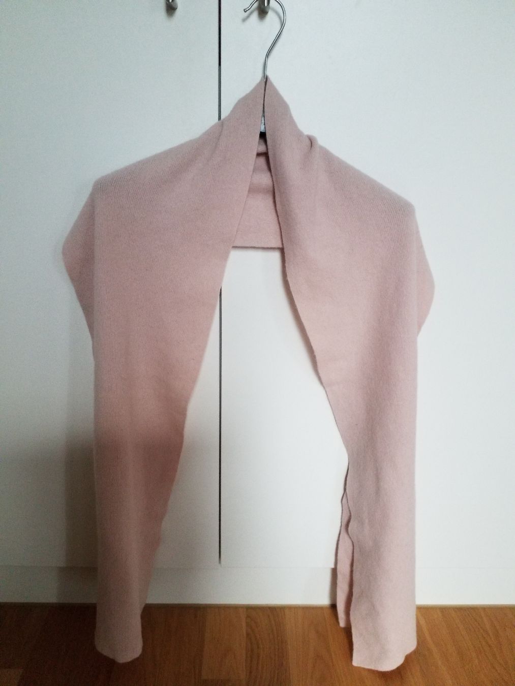 Benetton Foulard & Sciarpe: Benetton scarf – Usato da Luzern venduto da _Lobster_ 1
