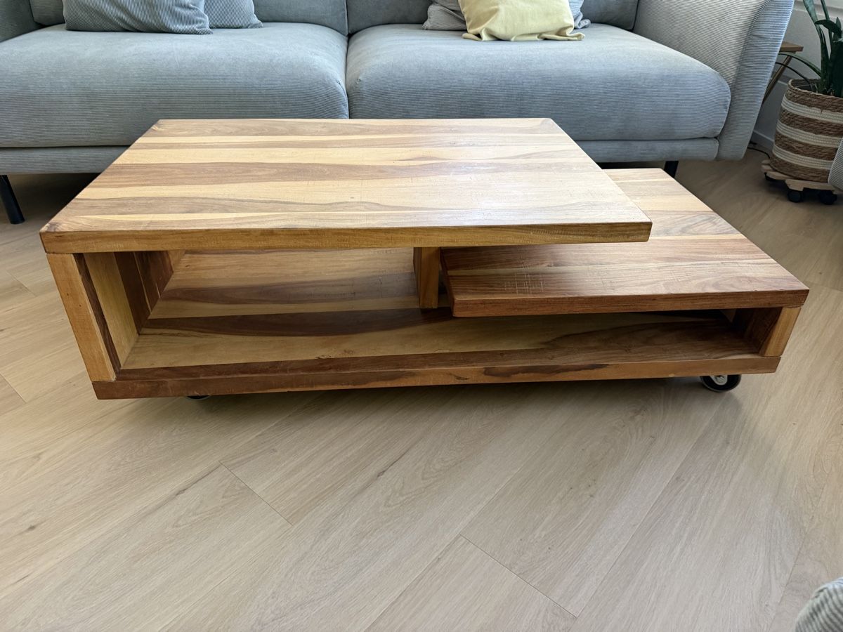 TV Möbel: Living room set by XOOON - solid walnut – Gebraucht aus Greifensee von wojtek.majewski84 2