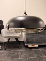 Schwarze Hängelampe im Industrial Design, guter Zustand!