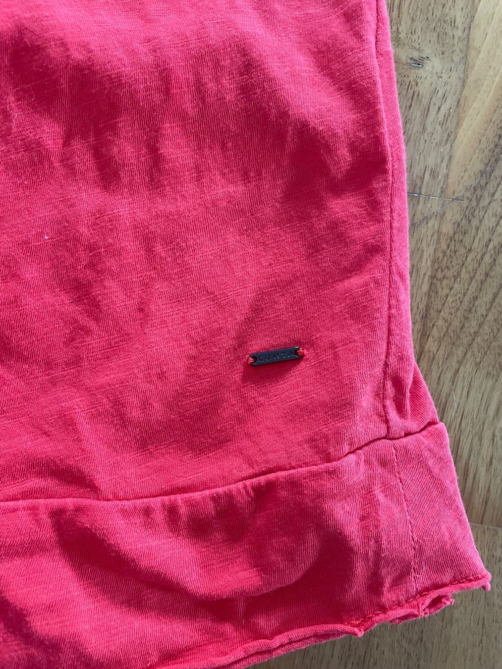 T-shirt: LUTHA - Shirt rot – Usato da Bourguillon venduto da gartenwohnen 4
