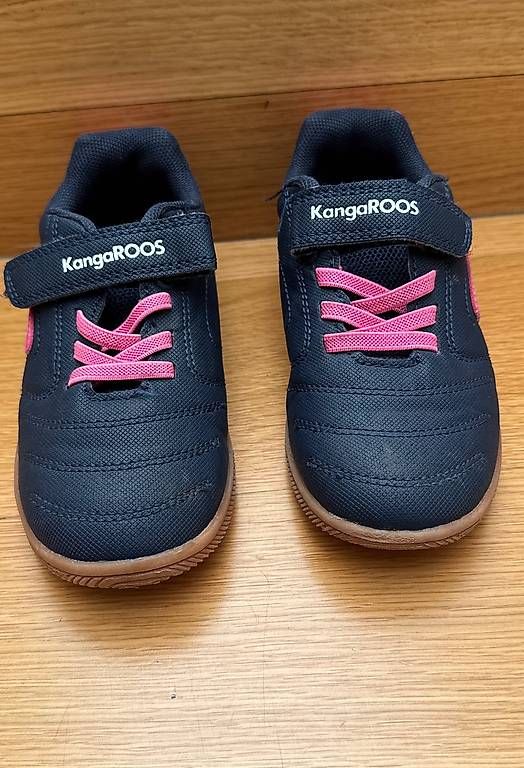 Chaussures garçon: KangaRoos Hallenschuhe Gr 27 – D'occasion à Rorschacherberg par Venuise