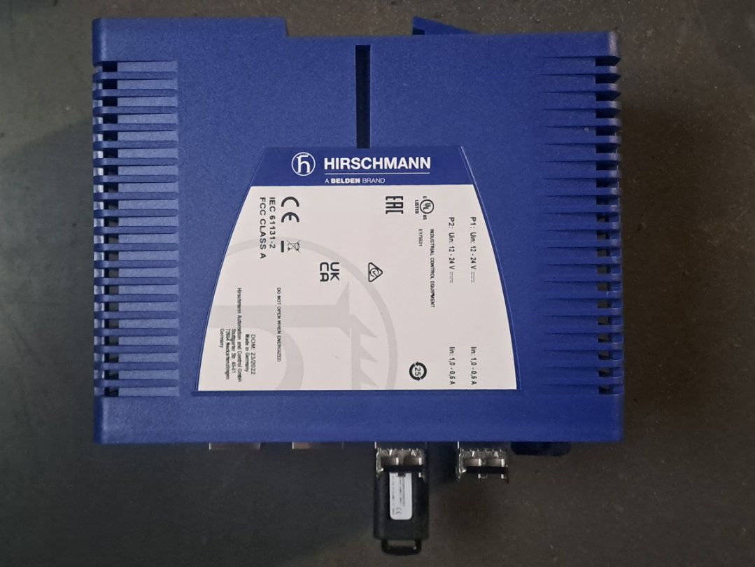 Hub & Switch: Hirschmann BRS50 managed rail mounted switch – Usato da Engwang venduto da CHRUHL 1