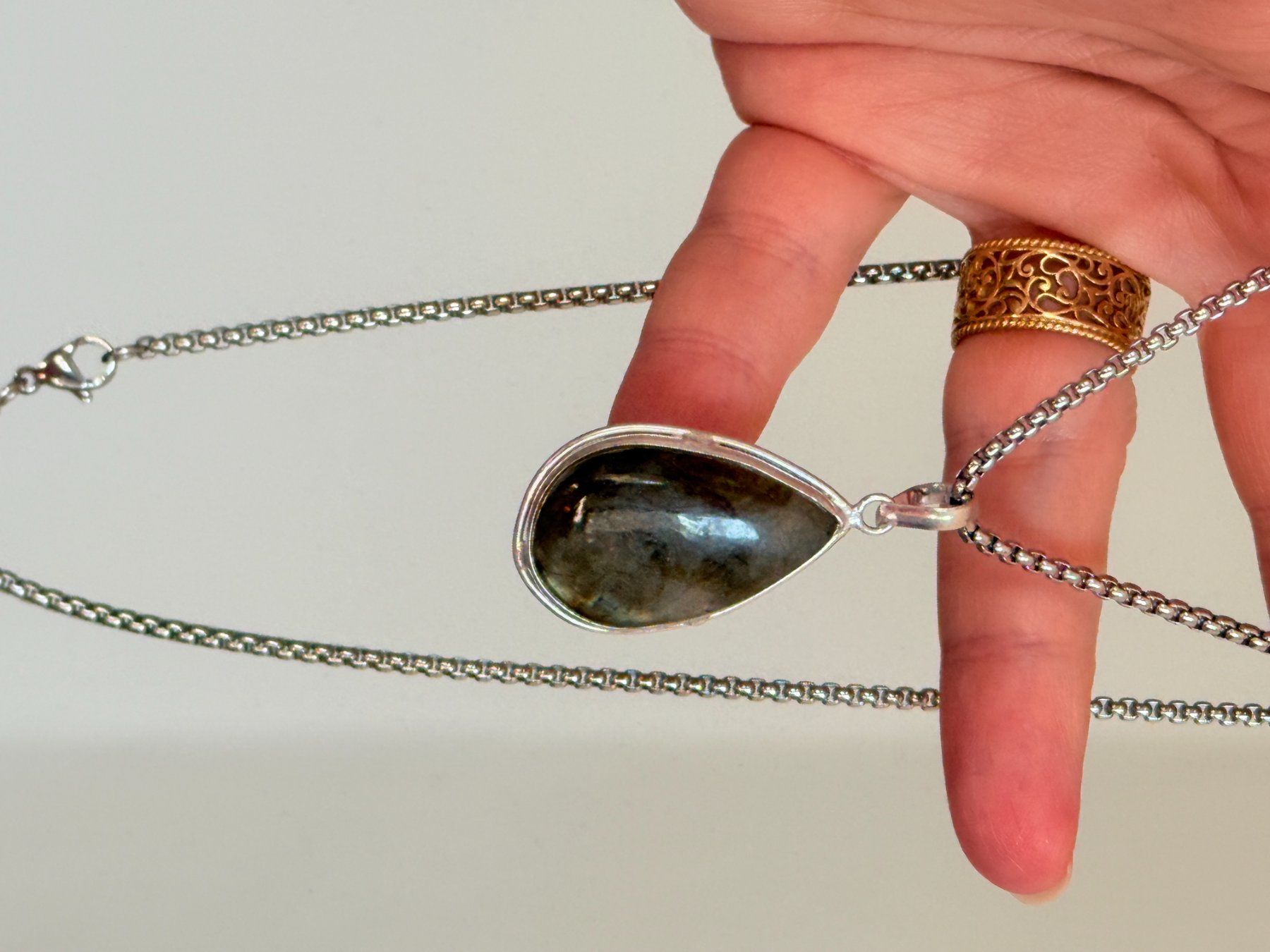 Ketten: Collier labradorite, neuf, jamais porté! – Neu und originalverpackt aus Genève von AGBERG 2