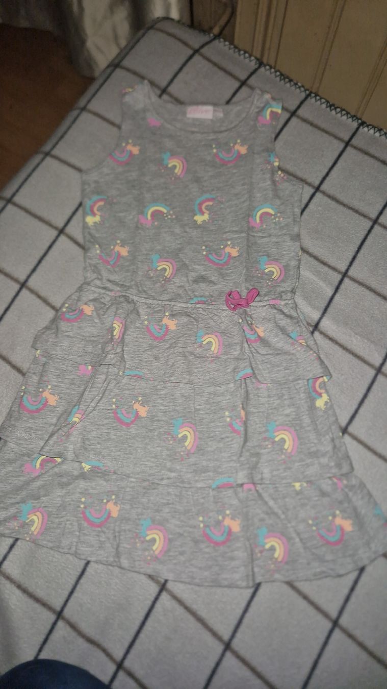 Vestiti & Gonne: Sommerliches Mädchen Kleid mit Einhorn Print. – Usato da Neuhausen venduto da Nicolino92