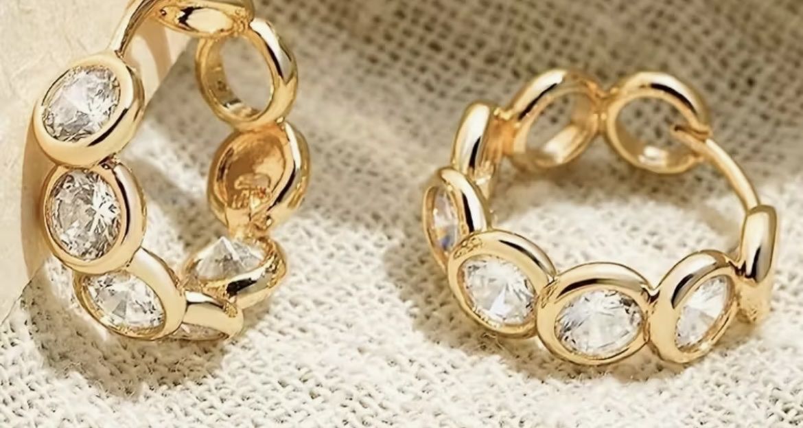 Orecchini pendenti & Orecchini a lobo: Goldene Ohrringe  Zirkonien – Nuovo e nell'imballaggio originale da Saanen venduto da SoniaMichaela 1