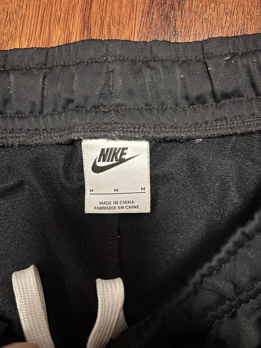 Nike Pantaloni: Nike Trainingshose – Nuovo (secondo la descrizione) da Dättlikon venduto da Cocco2 4
