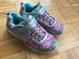 Turnschuhe von Skechers Grösse 33