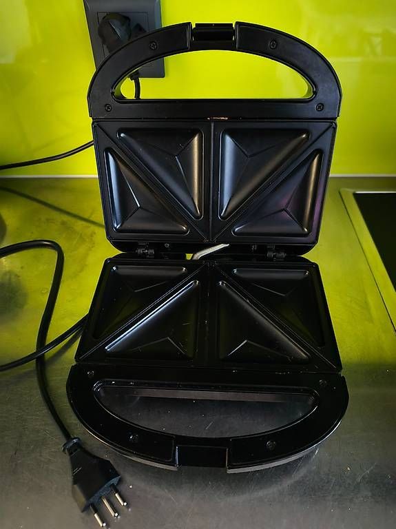 Küchengeräte: Sandwich toaster  – Gebraucht aus Bern von dim_2yb5