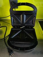 Sandwich toaster 