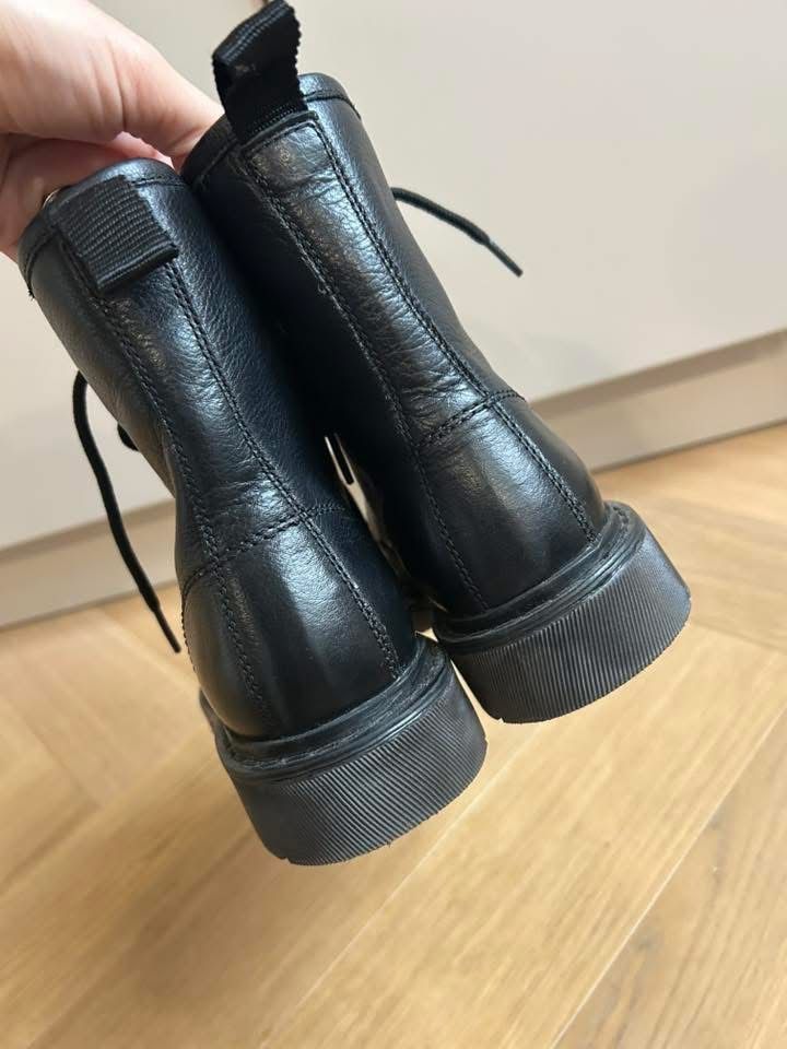 Scarpe da donna: Leder Boots Neu gr 37 – Nuovo (secondo la descrizione) da Basel venduto da Nicetohave13 2
