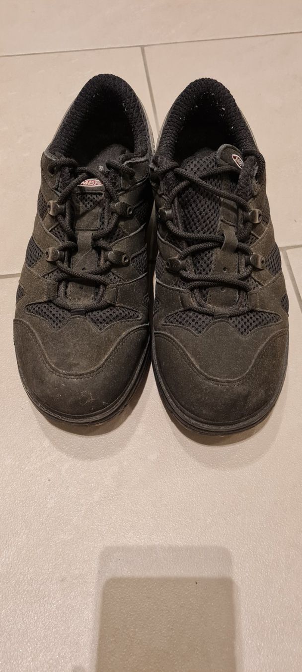 MBT Chaussures femmes: MBT Halbschuh Gr. 39 schwarz – D'occasion à Turbenthal par Raschka65